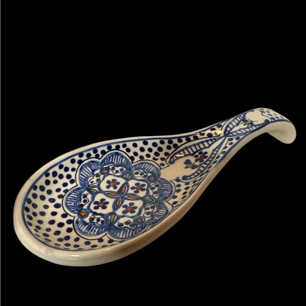 Beautiful Ceramic Hand Painted Spoon Rest. (F)